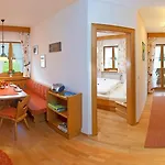 Zum Baur * Крун