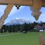 Апартаменты Zum Baur *